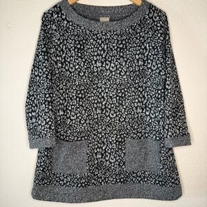 Chico’s Animal Print Sweater Tunic Black/Grey Scoop Women’s Size 12 (Chico’s 2)
